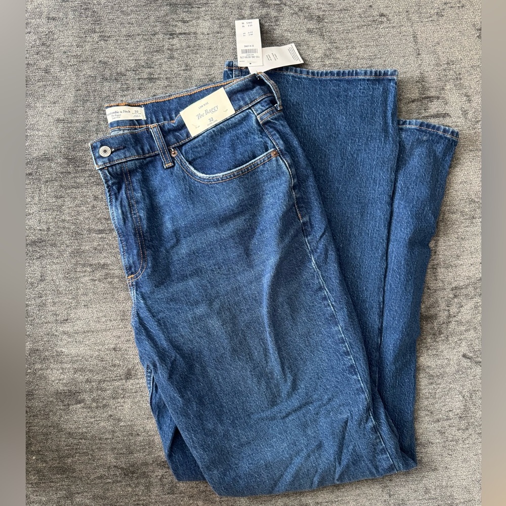 NWT Abercrombie The Baggy Low Rise
32 Extra Long